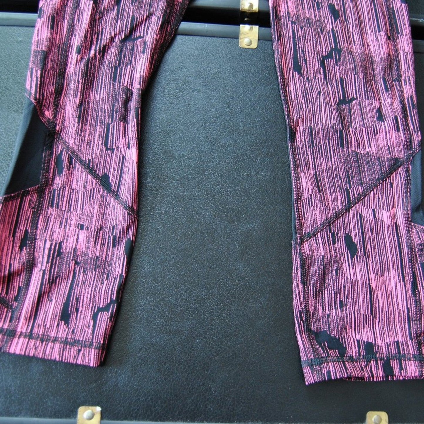 Lululemon Leggings with Pockets Pink and Black Size 6