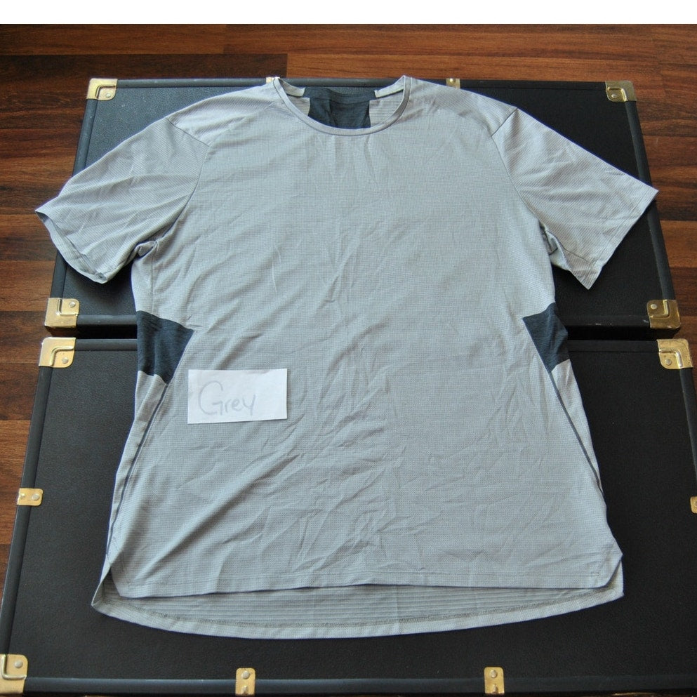 Lululemon Two Toned Gray Short Sleeve Shirt