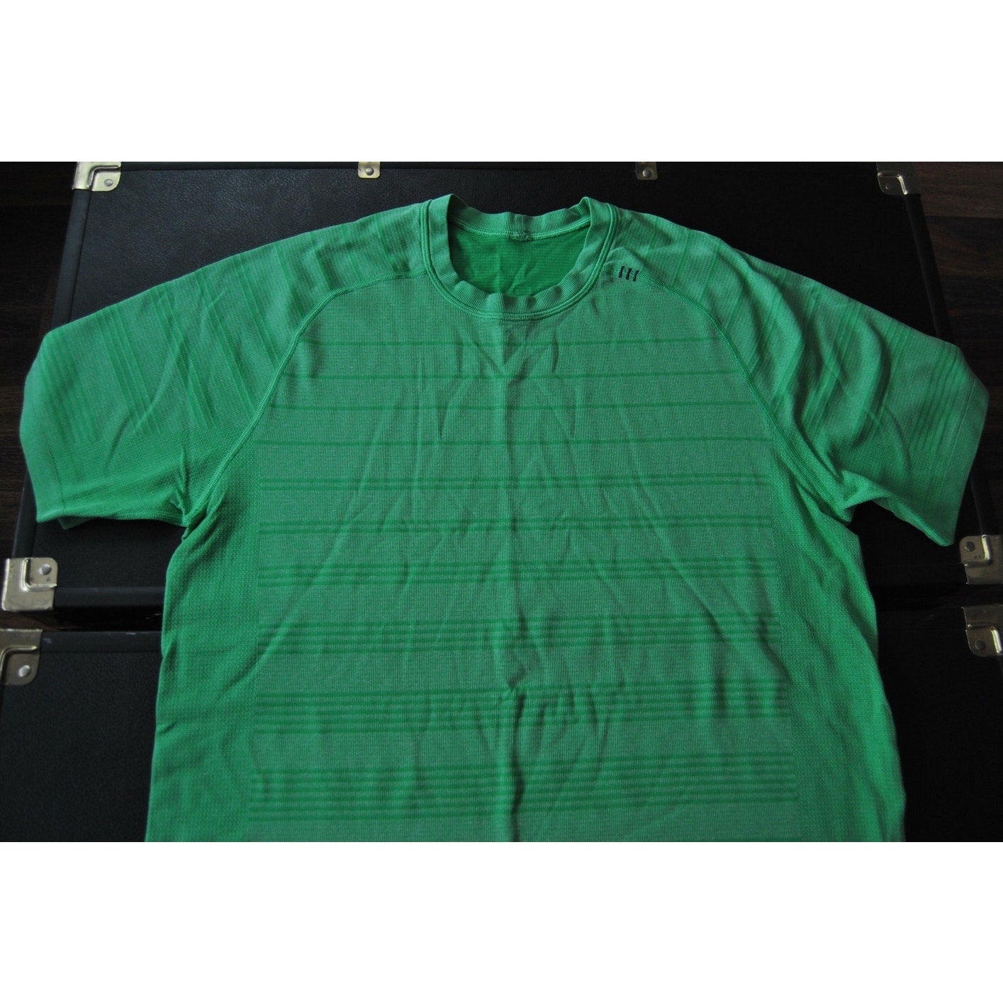 Lululemon Large Fit Green Athletic Short Sleeve Shirt
