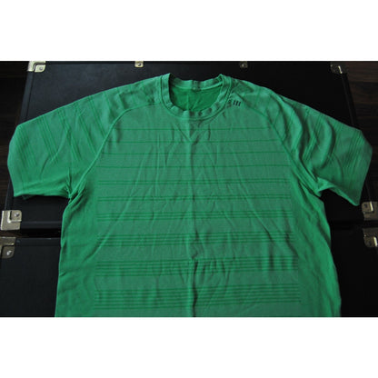 Lululemon Large Fit Green Athletic Short Sleeve Shirt