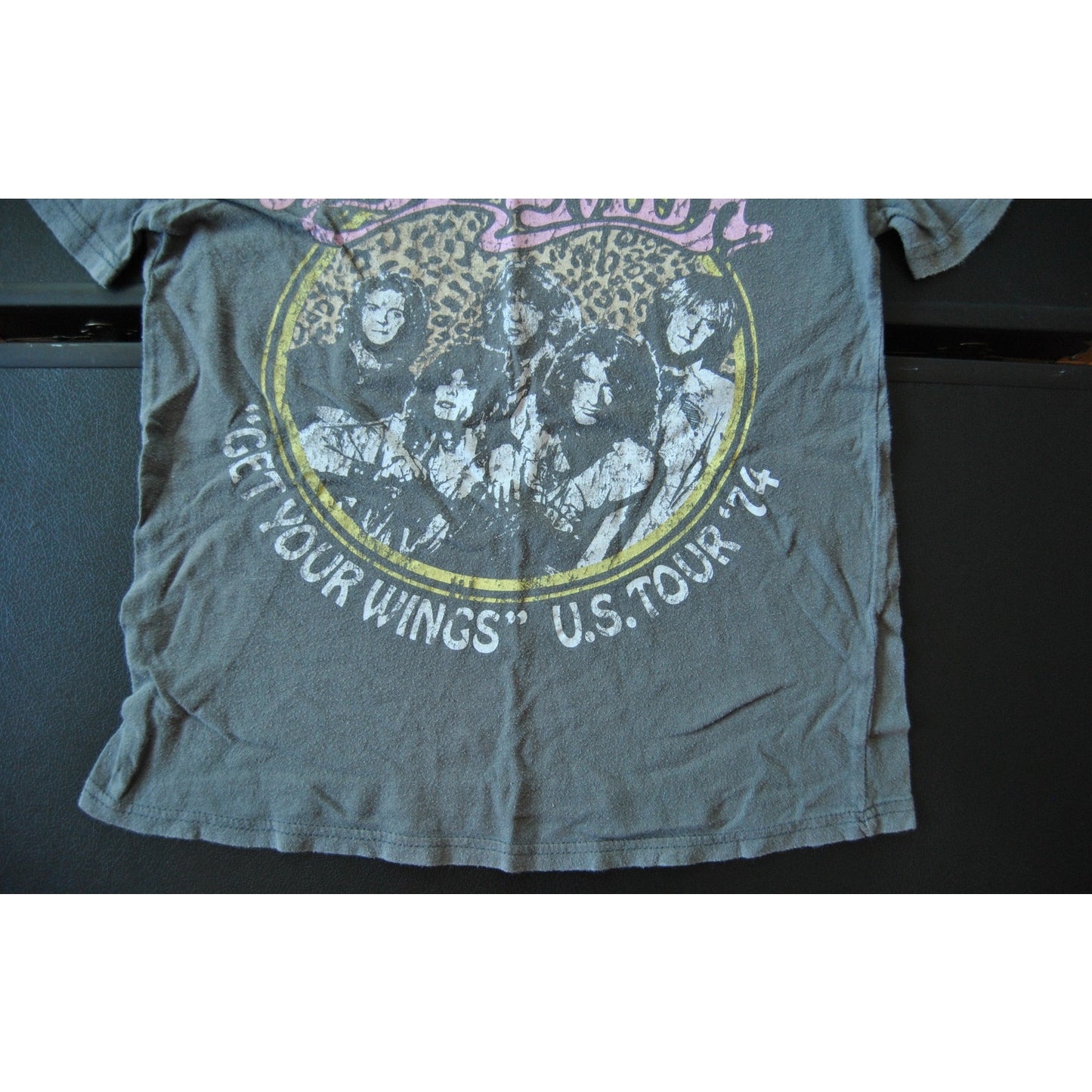 Aerosmith Get your Wings US Tour 74' Small Gray Short Sheeve Shirt