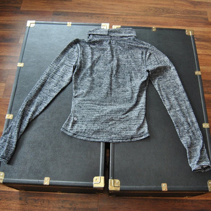 Lululemon Athletica Size 4 Turtle Neck Pullover Sweater Black & White Design