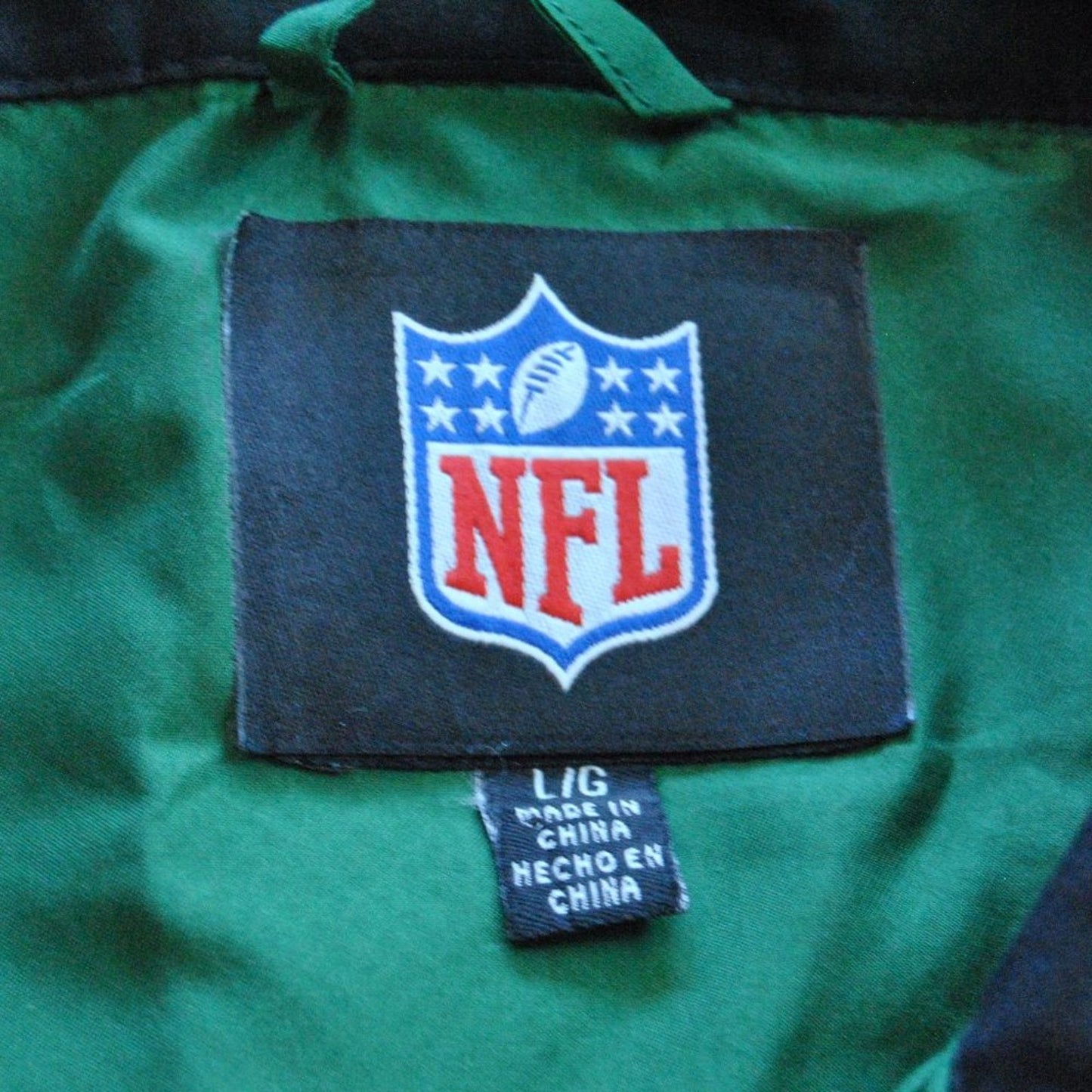 Green Bay Packers XLV NFL Large Green Windbreaker w/ Hideaway Hood