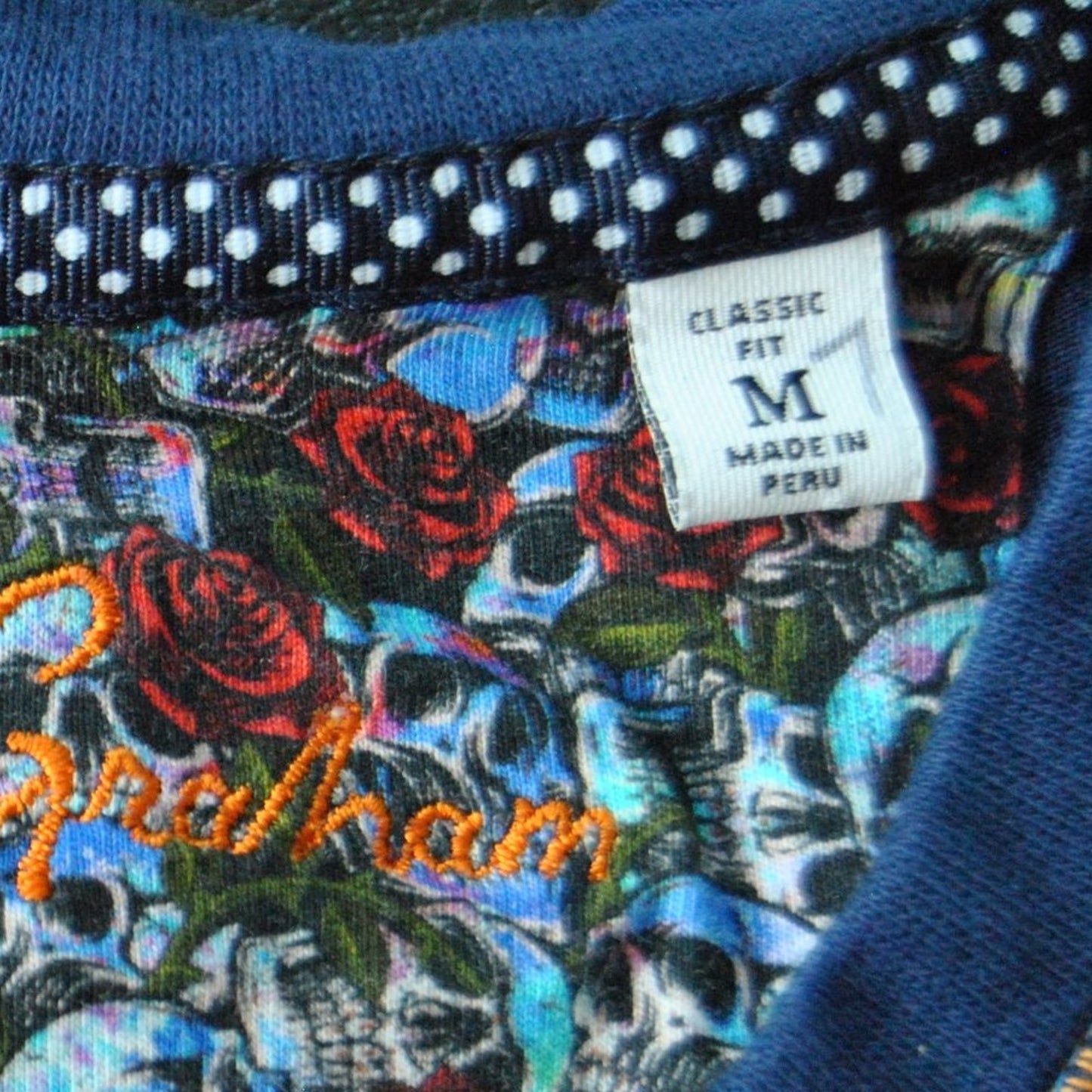 Robert Graham Medium Blue Short Sleeve Shirt w/ Small Skull Logo