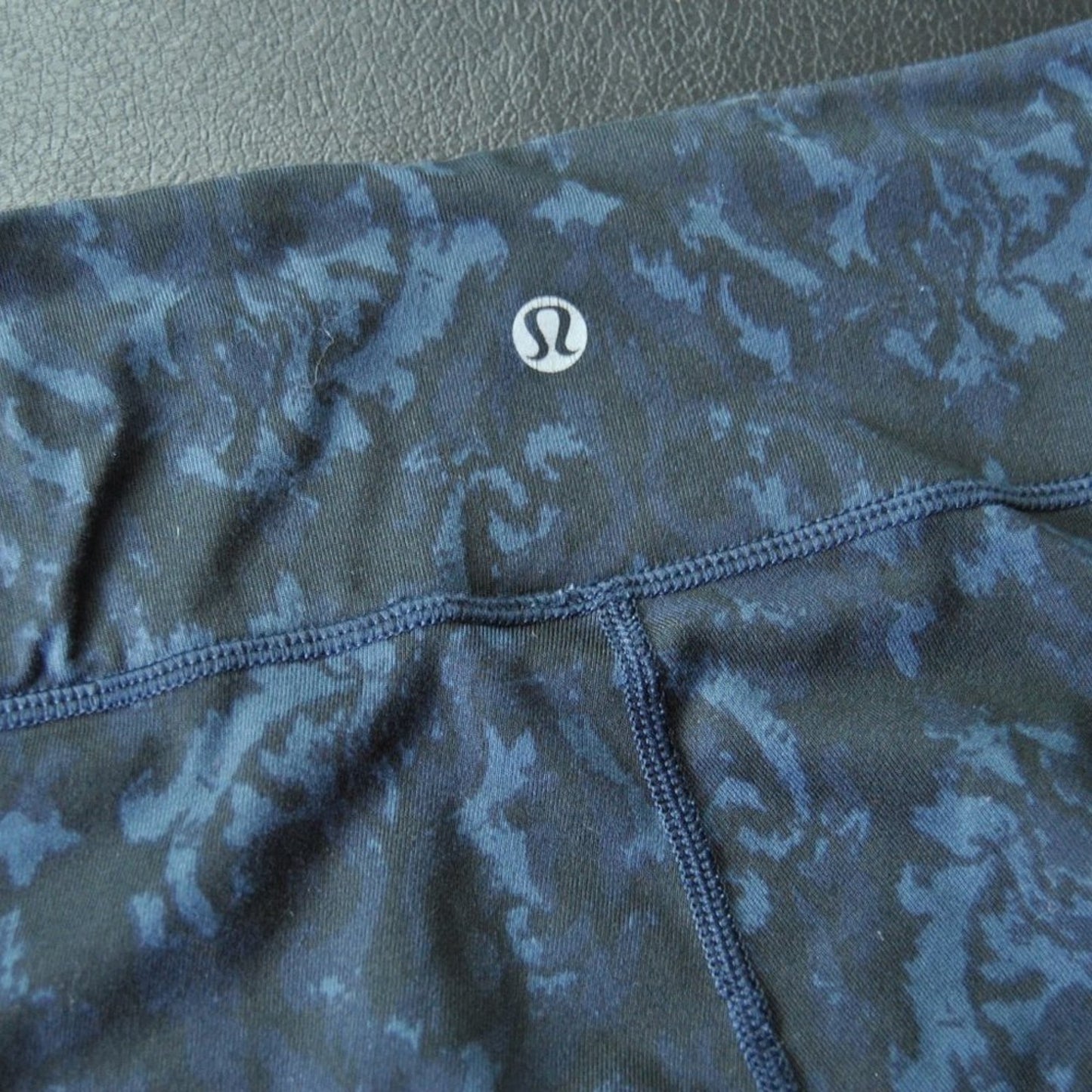 Lululemon Blue Wunder Under Pant Leggings Size 6