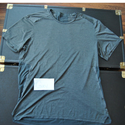 Lululemon Medium/Large Gray & Black Two-tone Short Sleeve Shirt