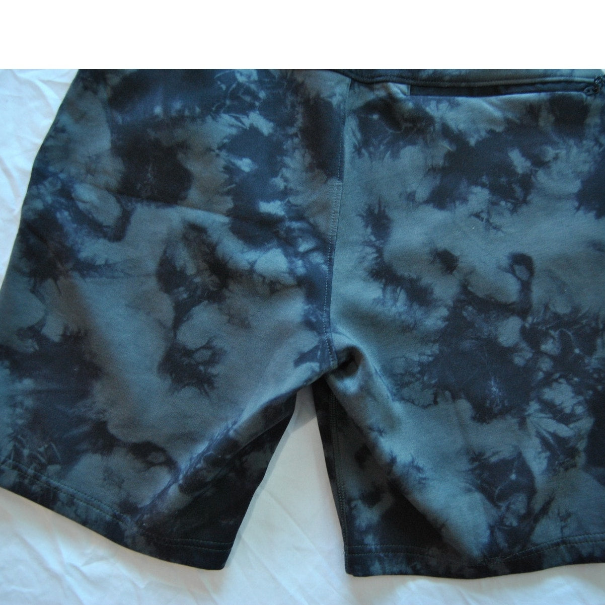American Eagle Shorts Smoke Design Black Gray Small