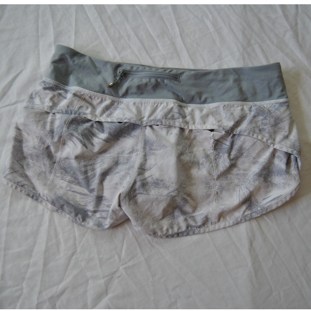 Lululemon Speed Up Low-Rise Lined Short 2.5" Size 8