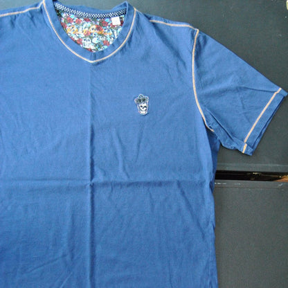 Robert Graham Medium Blue Short Sleeve Shirt w/ Small Skull Logo