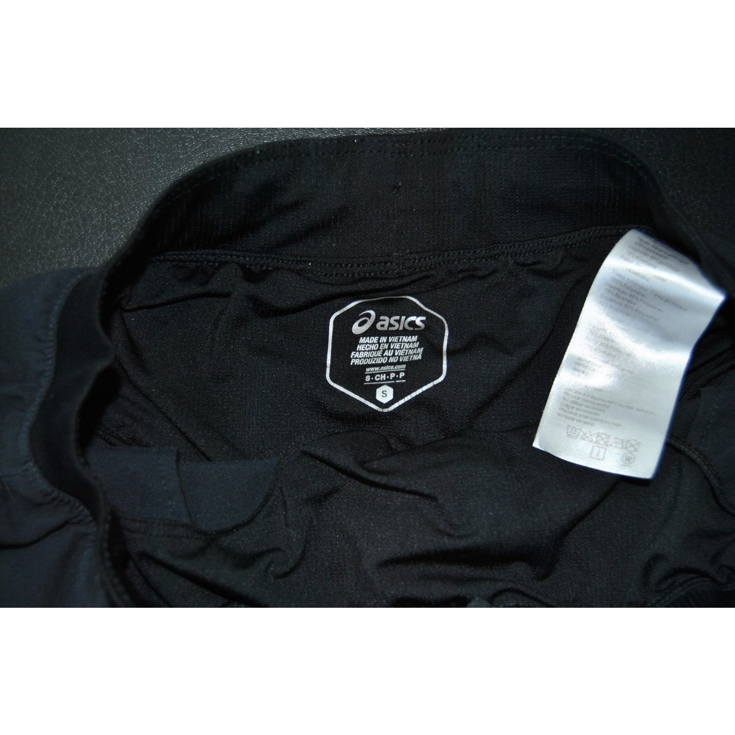 Asics Small Black 7" inseam Shorts with Pockets
