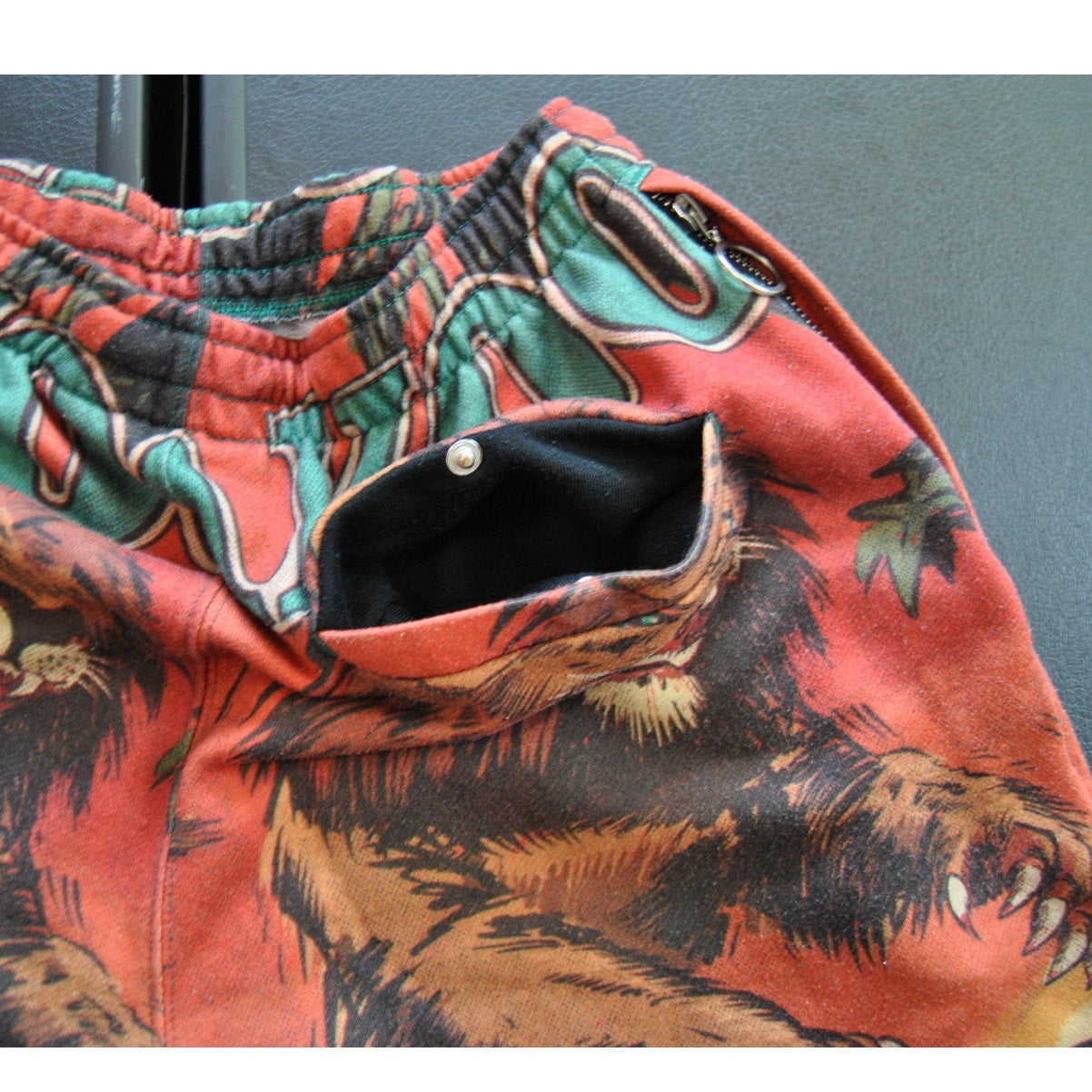 Akoo Hunter Trapper Small Lion & design Pattern Shorts w/ Pockets