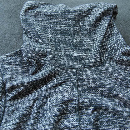 Lululemon Athletica Size 4 Turtle Neck Pullover Sweater Black & White Design