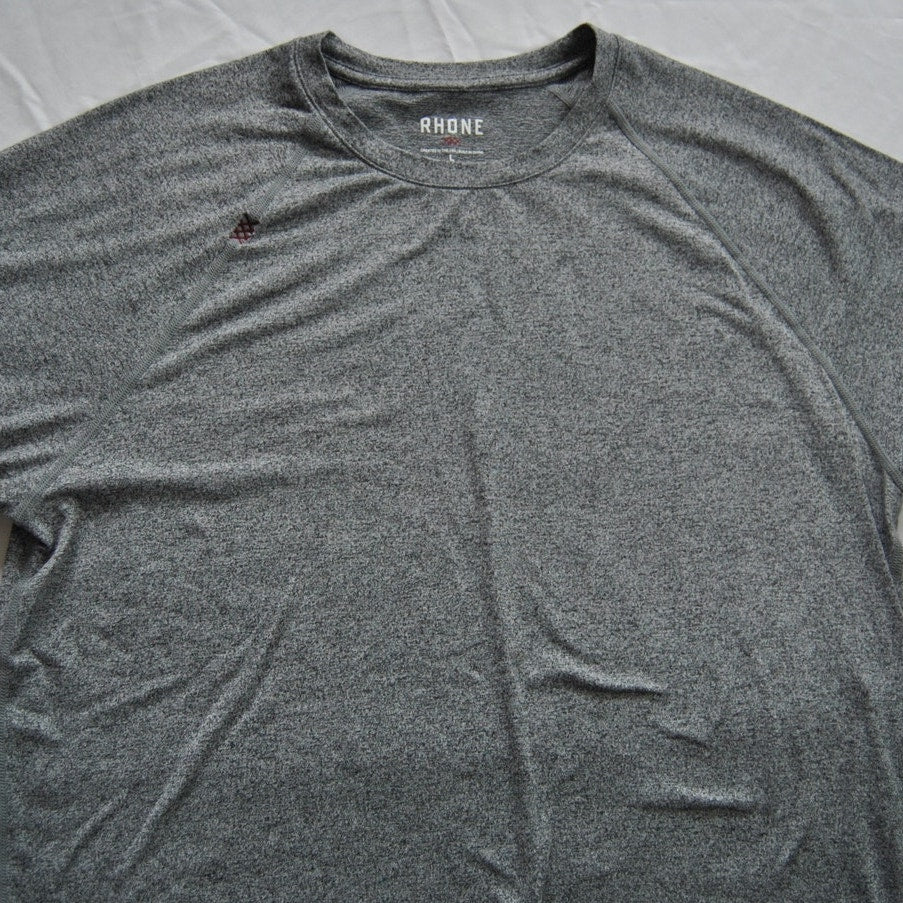 Rhone Large Gray Short Sleeve Shirt