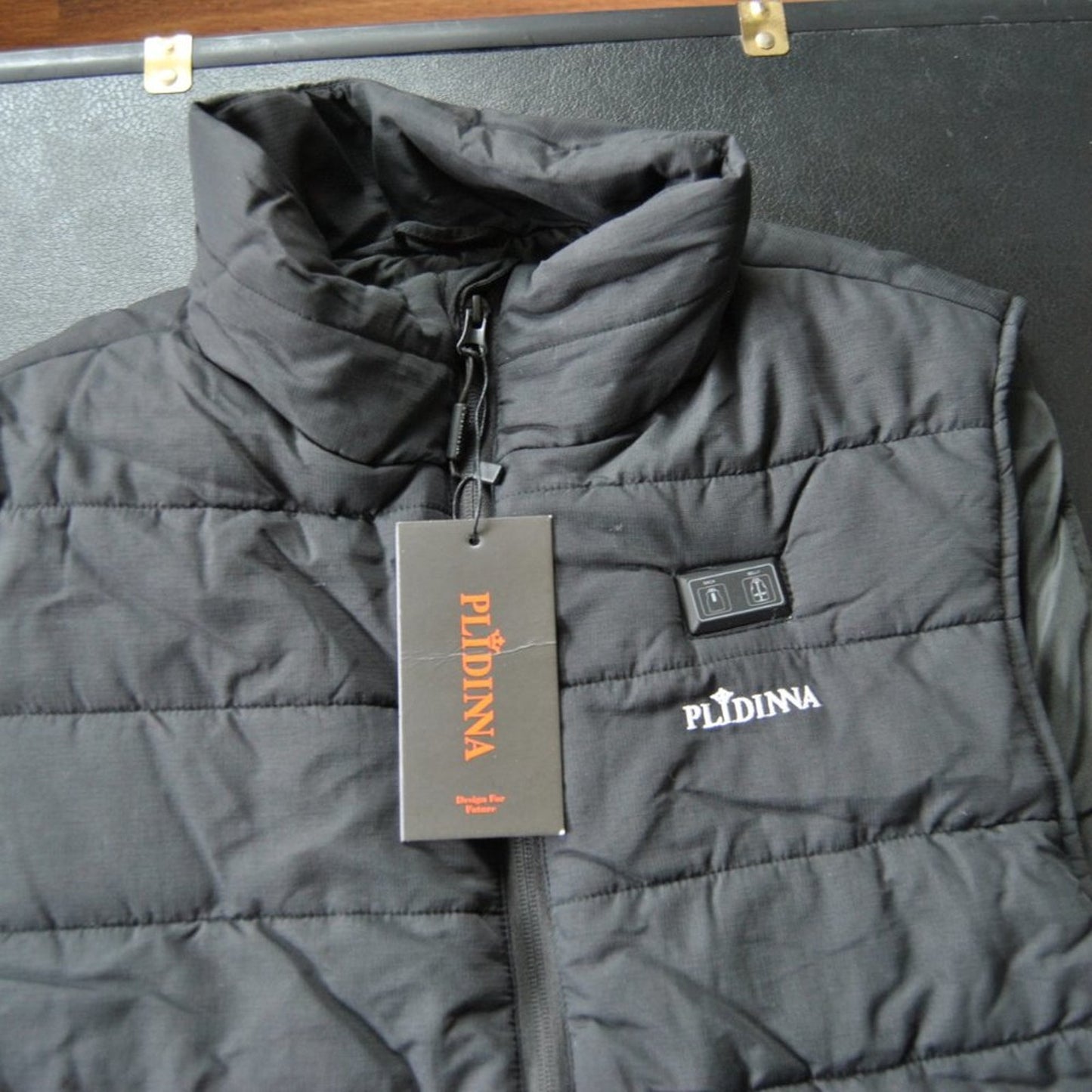 Plidinna Small Heated Vest Small Black New with Carrying Case