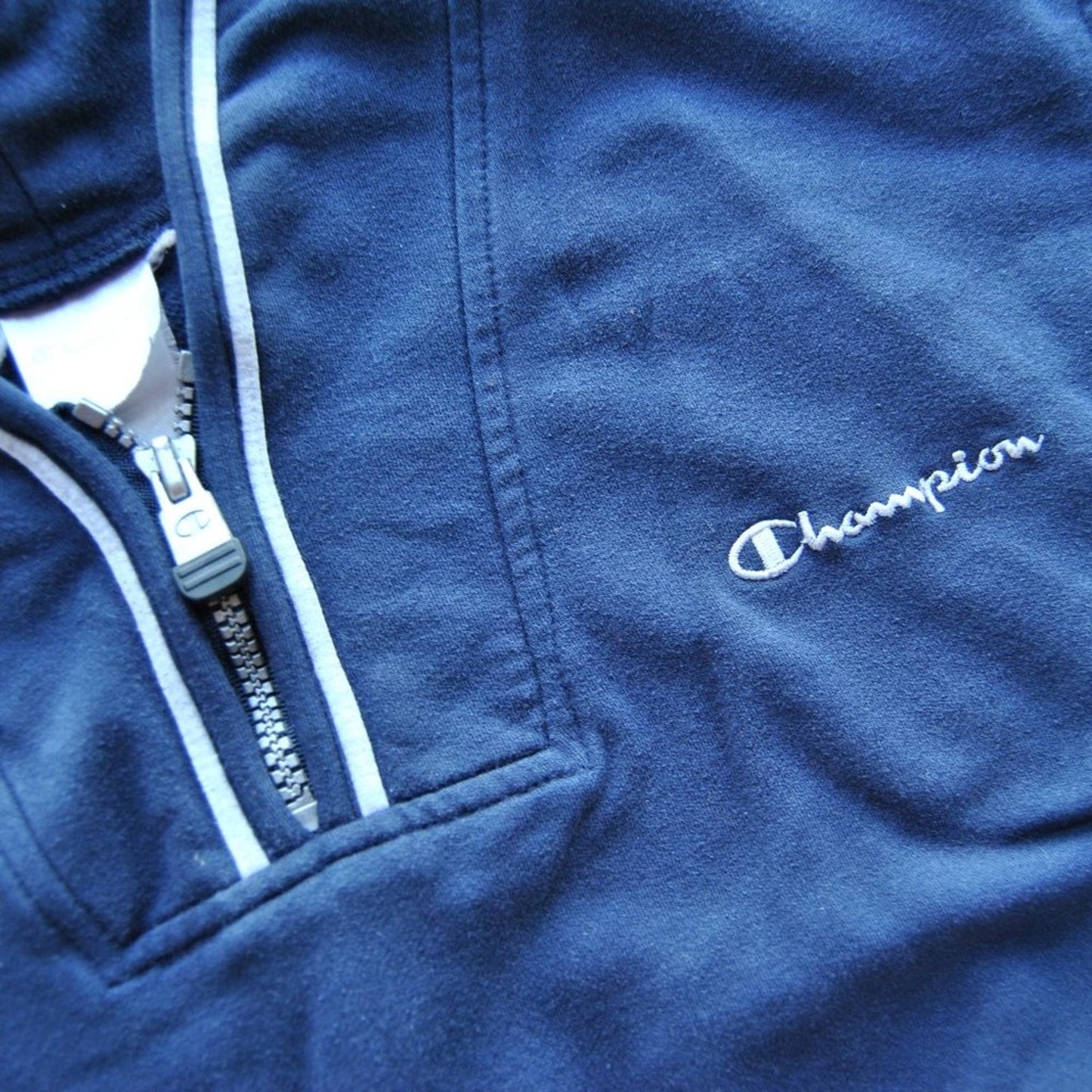Champion Large Blue 1/4 zip Pullover w/ Adjustable Bottom Sweater