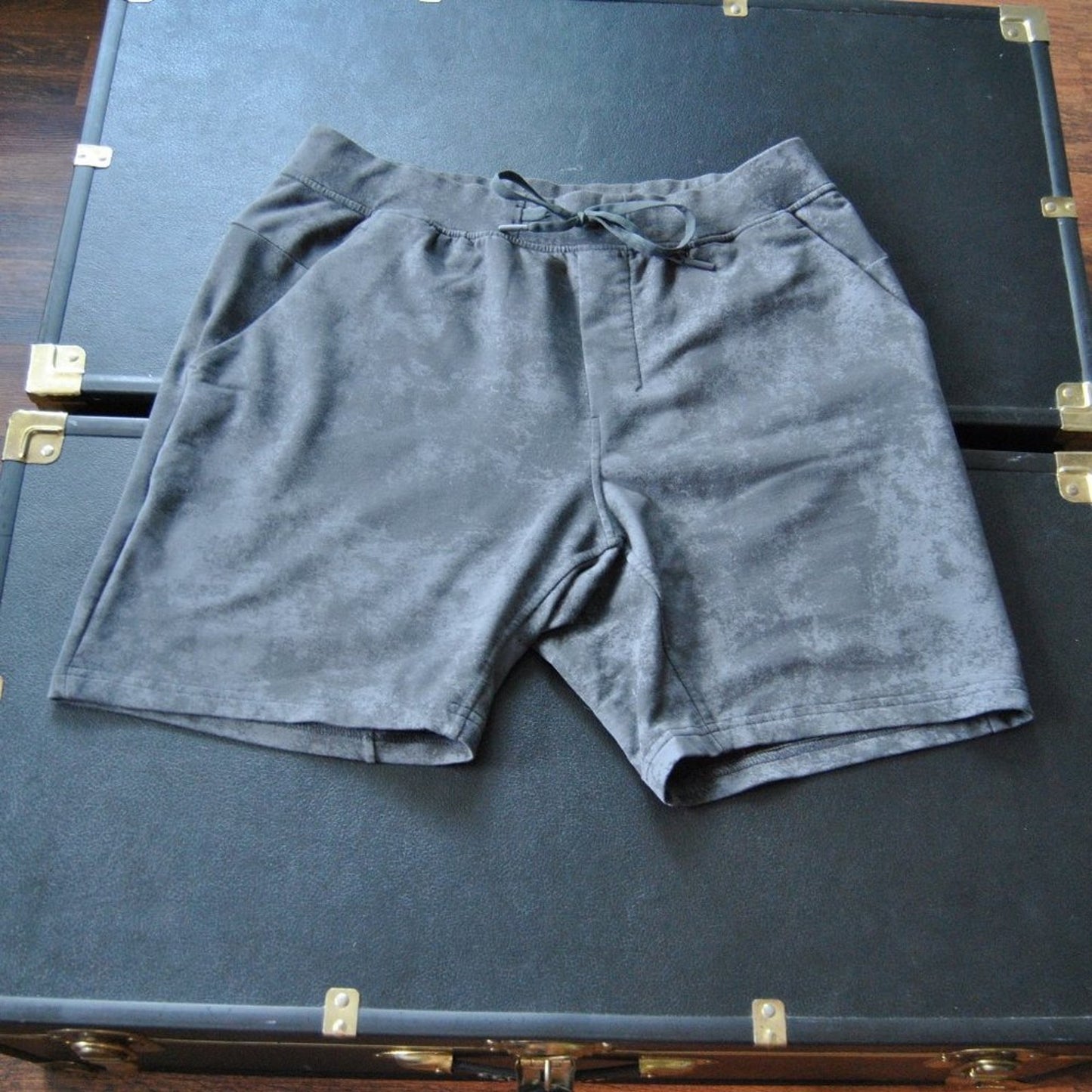Lululemon Large Gray Sweat Shorts w/ Two Front & One Back Pocket