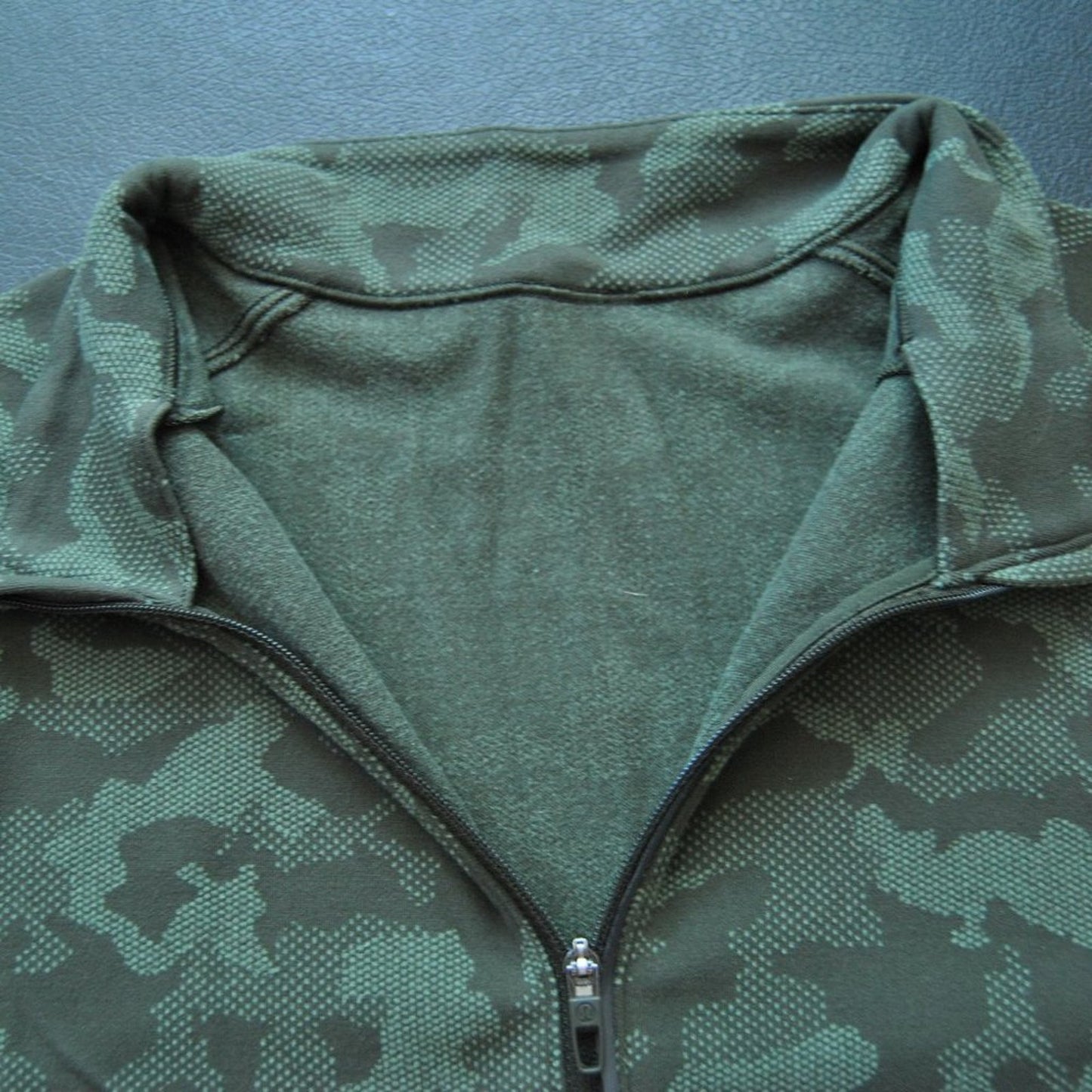 Lululemon Large Surge Warm Heritage Camo Olive Green 1/2 Zip Pullover