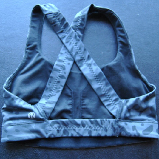Lululemon Gray & Black Animal Print Sports Bra Size: 4 (X-Small)