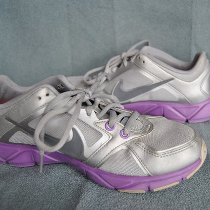 Nike Flywire Quick Fit Silver & Purple Athletic Shoes Size: 7 Women's