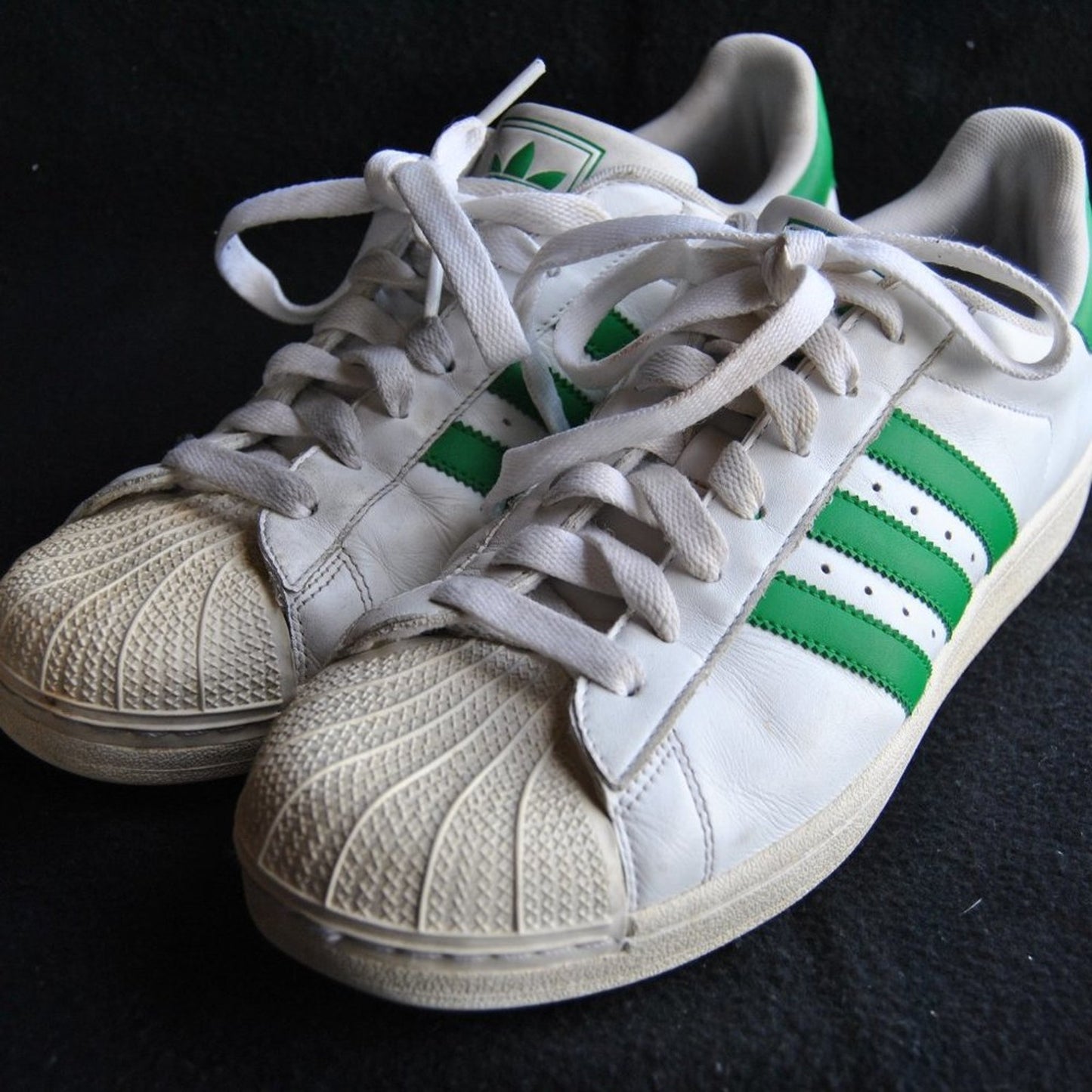 Adidas Superstar White w/ Green Stripes & Logo Size: 11 Men's