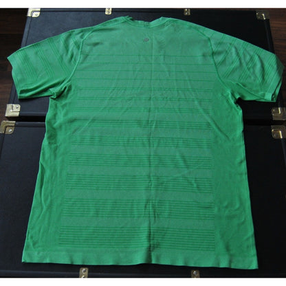 Lululemon Large Fit Green Athletic Short Sleeve Shirt