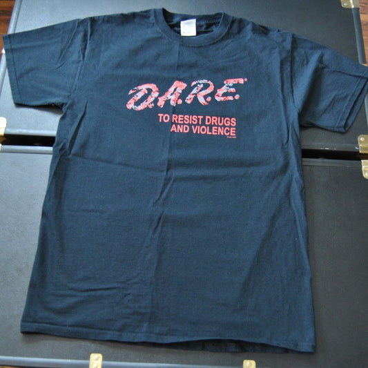 DARE to Resist Drugs & Violence Short Sleeve Shirt Medium Black & Red