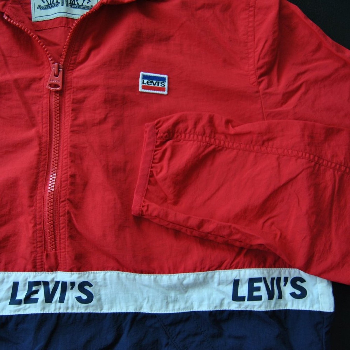 Levi Strauss & Co. Small Red White & Blue Hooded Quarter Zip Windbreaker Jacket