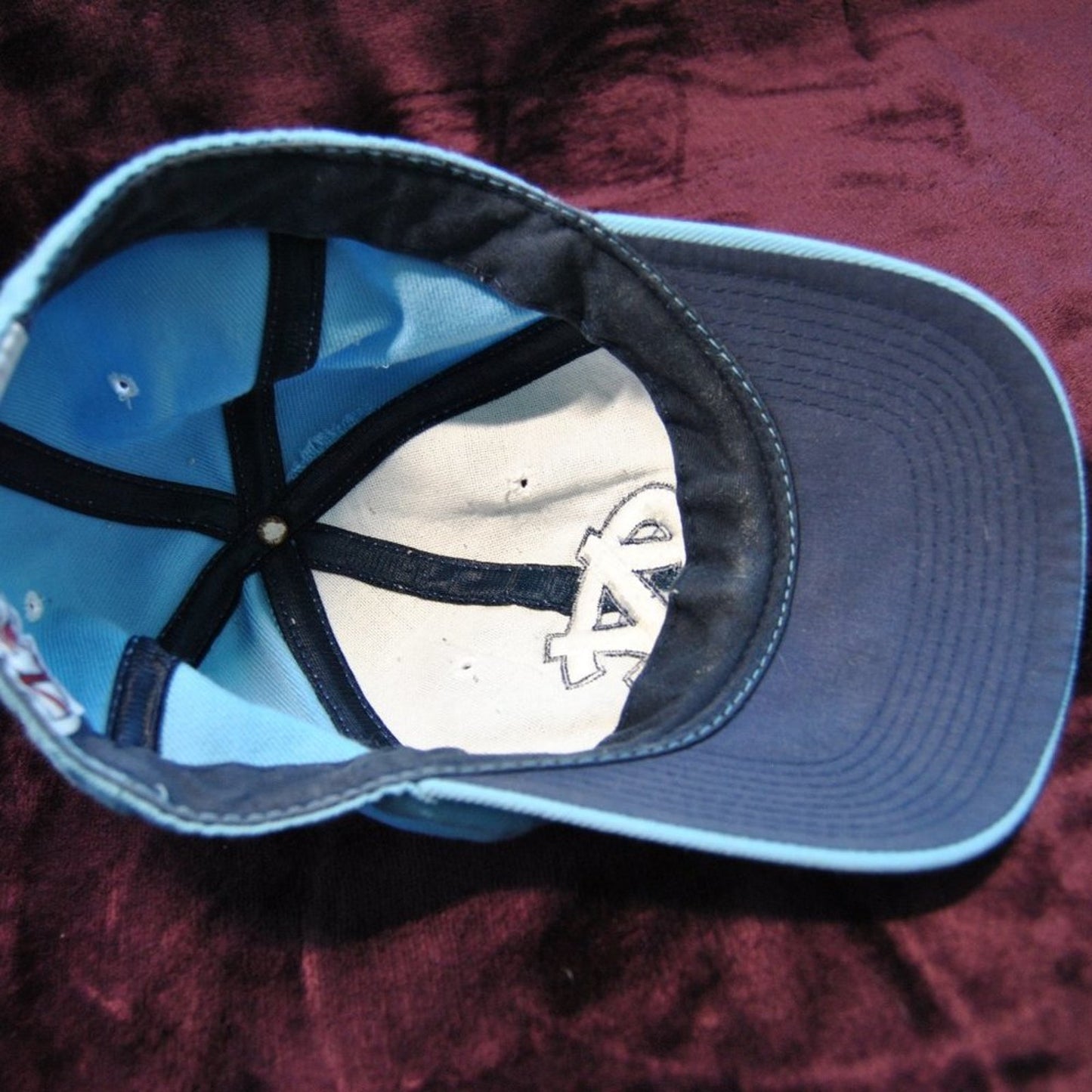 North Carolina Tar Heels  Blue & White Fitted Hat Size: 7 1/8