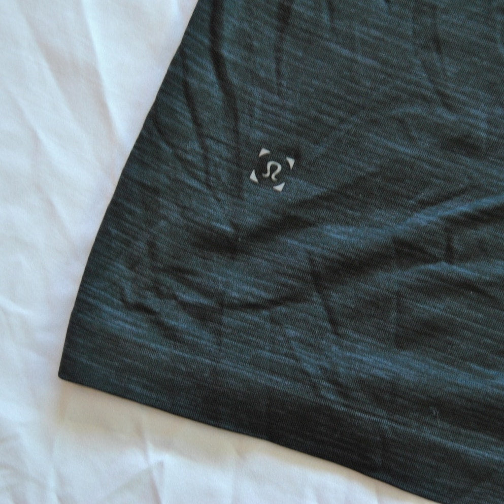 Lululemon Long Sleeve Shirt Medium Dark Gray