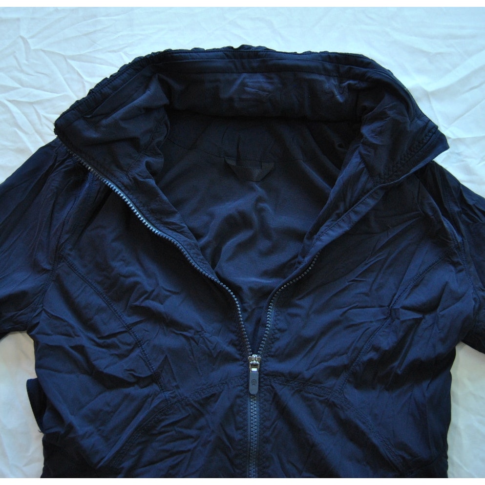 Lululemon Windbreaker with Hideaway Hoodie Size 10 Dark Blue