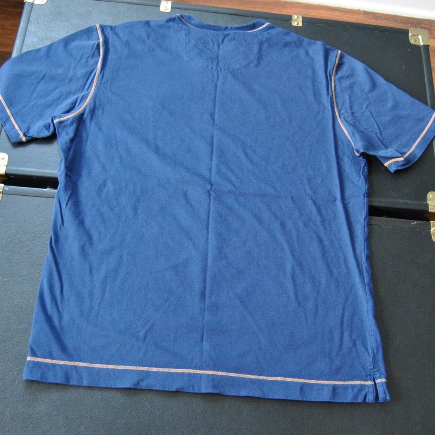 Robert Graham Medium Blue Short Sleeve Shirt w/ Small Skull Logo