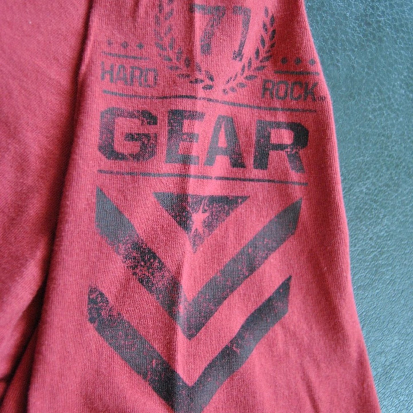 Hard Rock Café Pittsburgh Large Red Short Sleeve Shirt