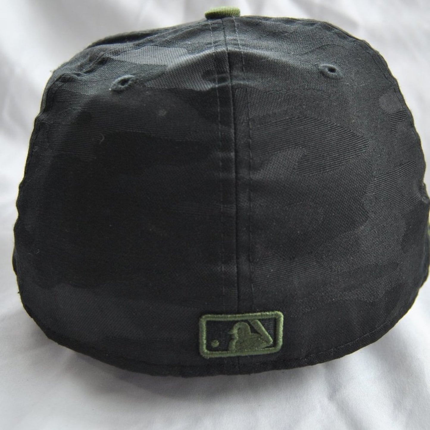 Atlanta Braves MLB Player Hat Fitted 7 3/8 Bradley Camo Black