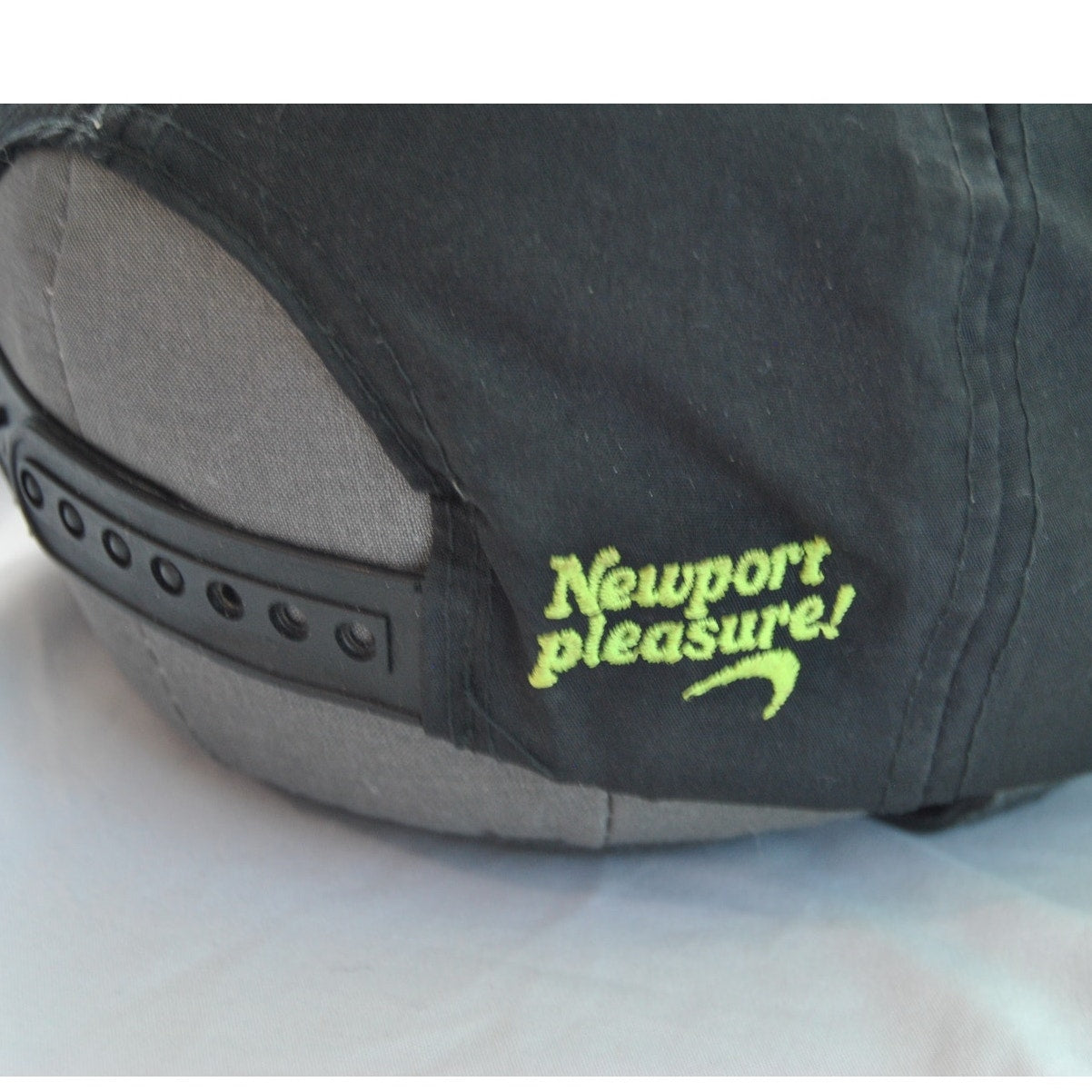 Vintage 90s Newport Pleasure Black Promo Black & Green Snapback Hat