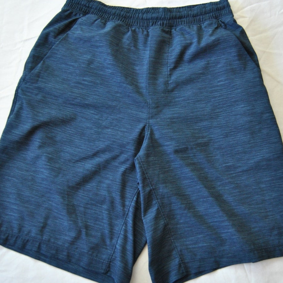 Lululemon Navy Blue X-Small 9" Inseam Lined Blue Shorts w/ Pockets