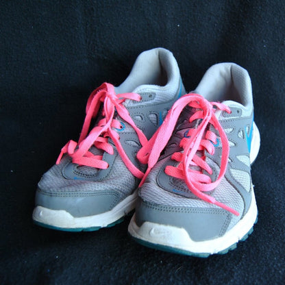 Nike Revolution 2 Running Shoes Size: 7 Women's Gray and Blue with Pink Laces
