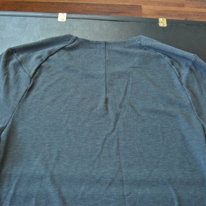 Lululemon Athletica Small Dark Gray Long Sleeve Shirt