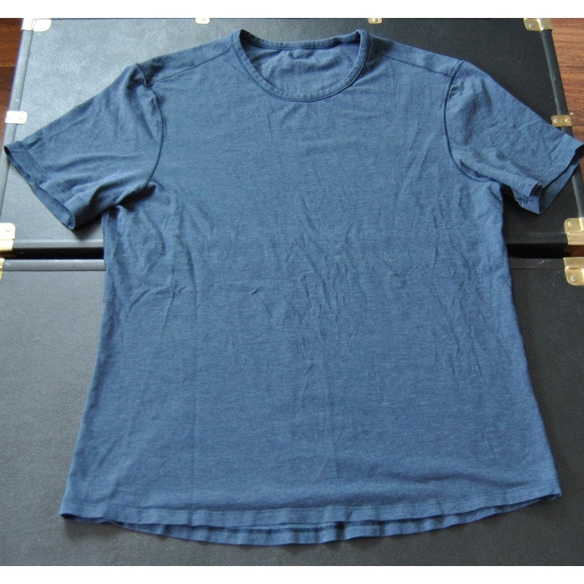Lululemon Medium Fit Blue Short Sleeve Everyday Shirt