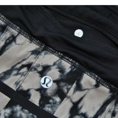 Lululemon Black White Size: 6 Skirt