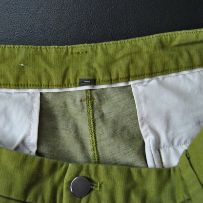 Lululemon Size: 34 Green Shorts w/ Zipper Pocket