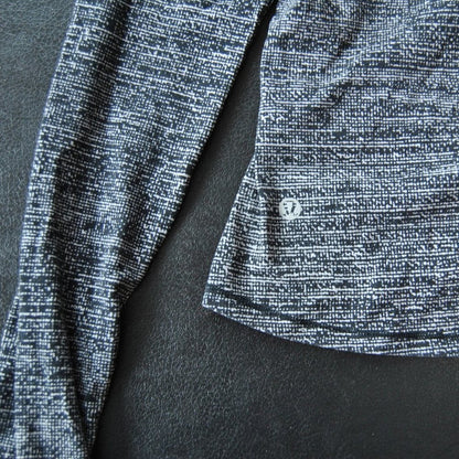 Lululemon Athletica Size 4 Turtle Neck Pullover Sweater Black & White Design