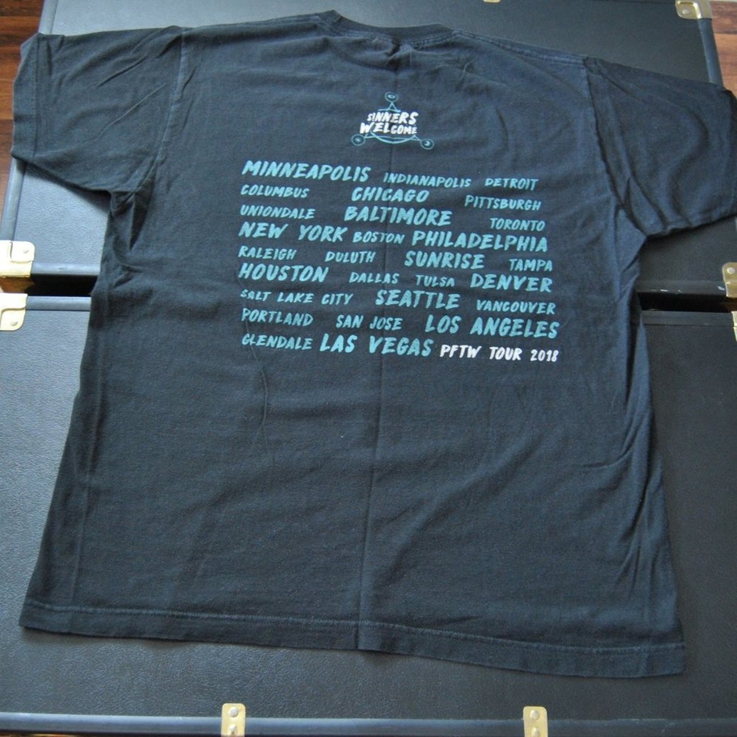 Panic at the Disco Pray for the Wicked 2018 Tour Large Black Short Sleeve Shirt