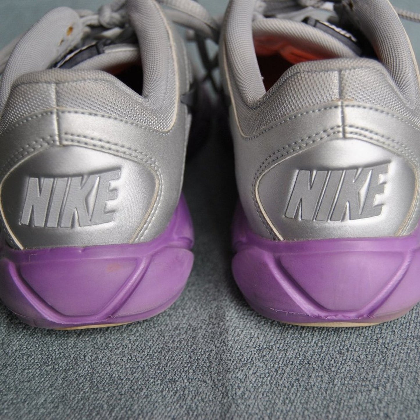 Nike Flywire Quick Fit Silver & Purple Athletic Shoes Size: 7 Women's