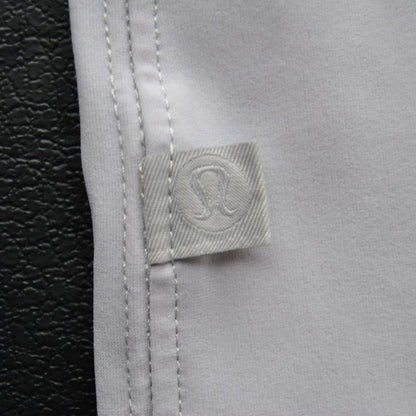 Lululemon Graphic Design White Short Sleeve Shirt Size: 20 inches x 26.5 inches