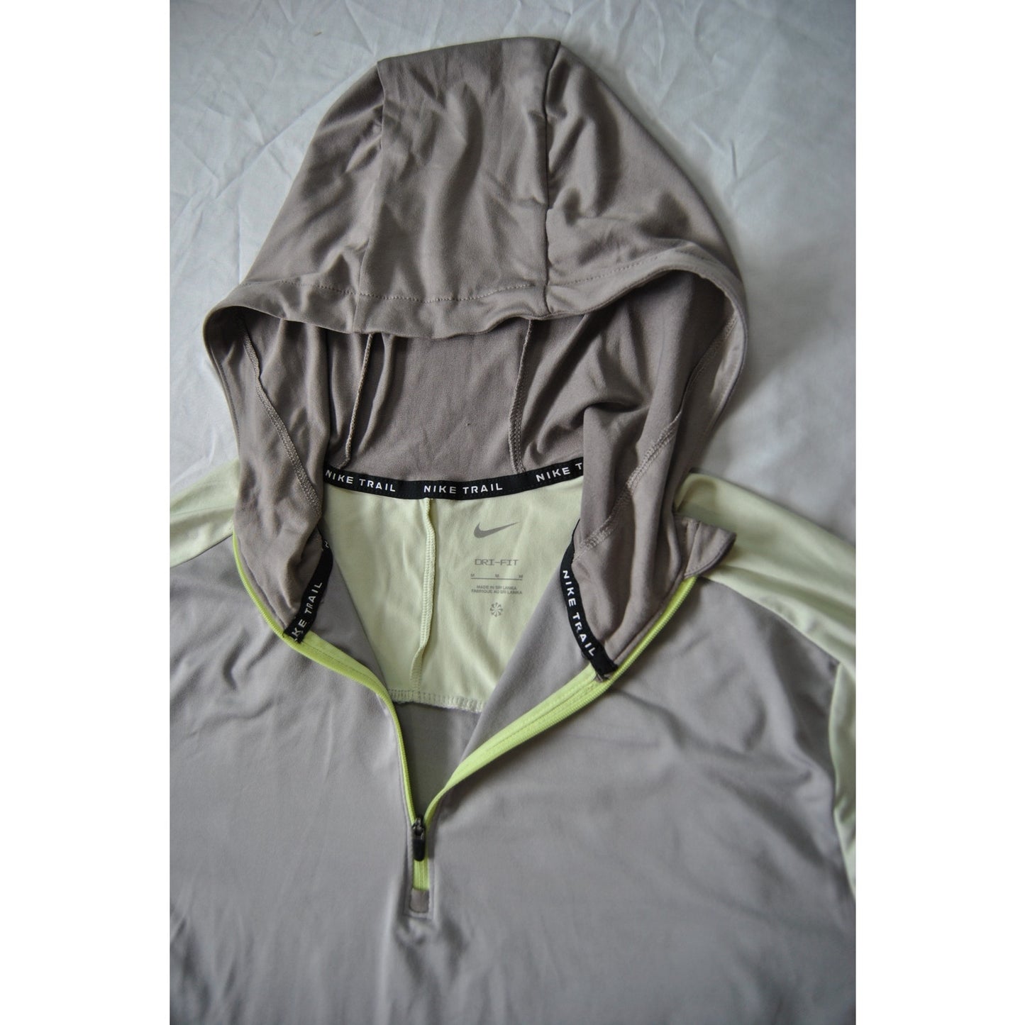 Nike Trail Lightweight Medium Gray & Yellow Quarter-zip Hoodie