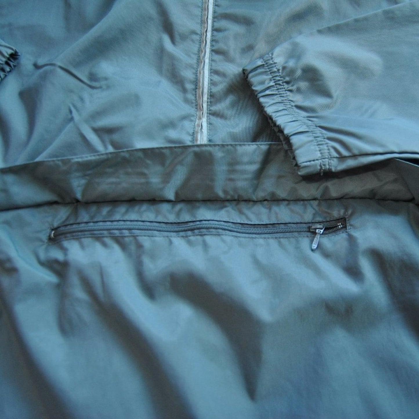 Large Vintage Nike Rain Jacket with Hideaway Hoodie Gray Red