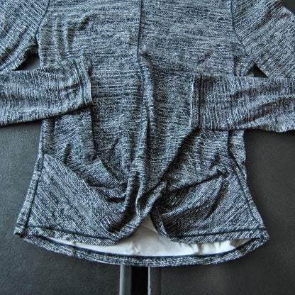 Lululemon Athletica Size 4 Turtle Neck Pullover Sweater Black & White Design