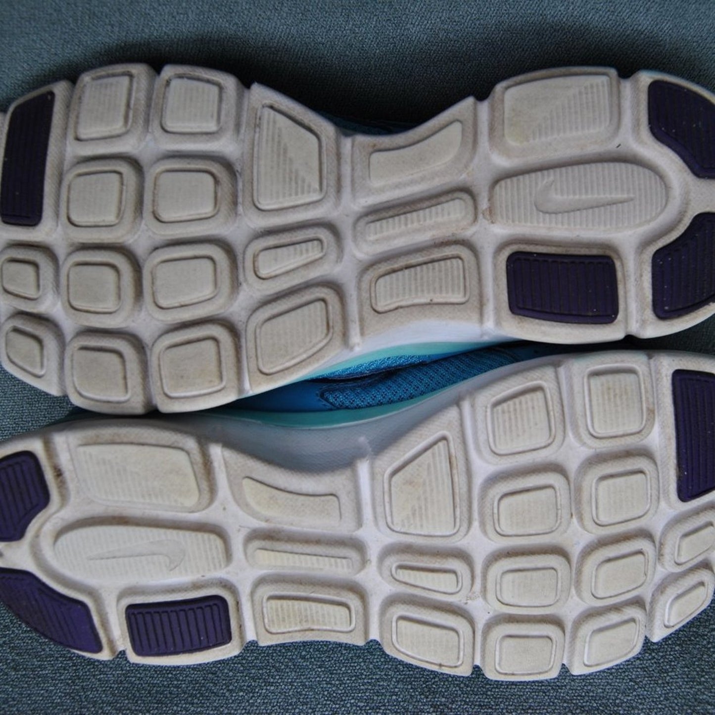 Nike Flex Experience RN 2 Athletic Shoe Blue & Purple Size: 7.5
