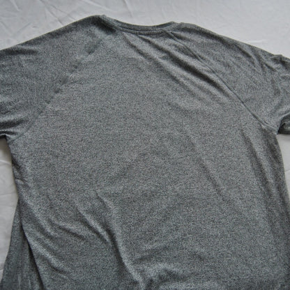 Rhone Large Gray Short Sleeve Shirt
