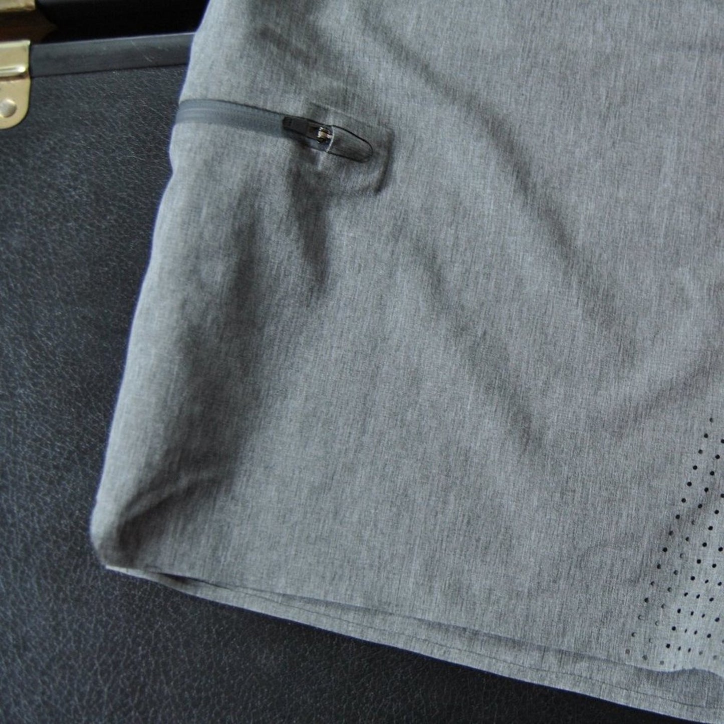 Vuori Sonic Seamless Board Shorts Gray Size 32